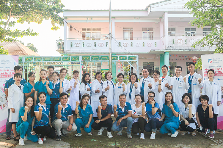 AMERICAN INTERNATIONAL HOSPITAL (AIH) ORGANIZES MEDICAL EXAMINATION, DRUG DELIVERY AND GIFT GIVING TO PEOPLE WITH PLIGHT IN LE CHANH COMMUNE - AN GIANG PROVINCE