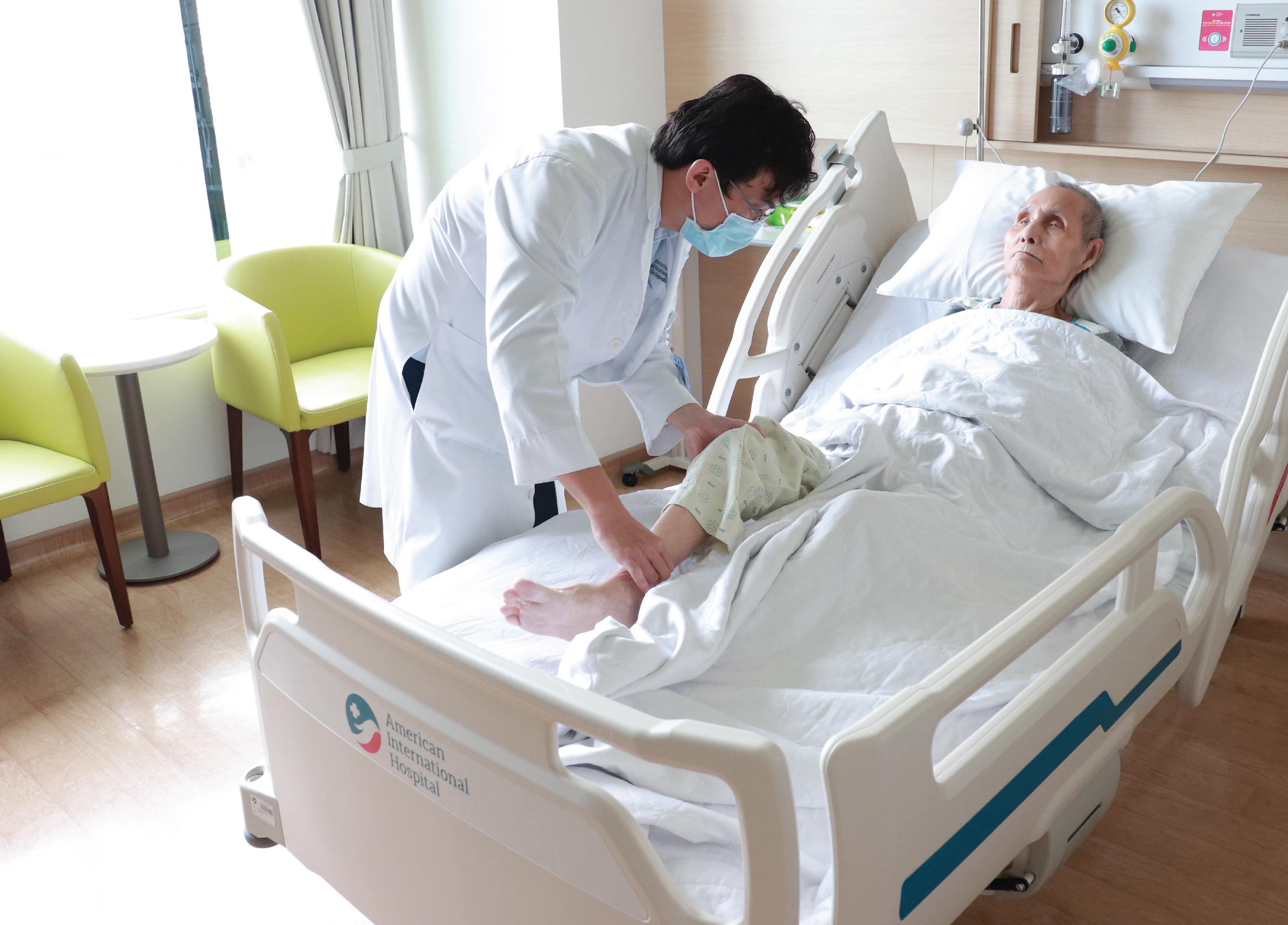 BỆNH VIỆN QUỐC TẾ MỸ (AIH) THÀNH CÔNG THAY KHỚP HÁNG NHÂN TẠO CHO BỆNH NHÂN 91 TUỔI