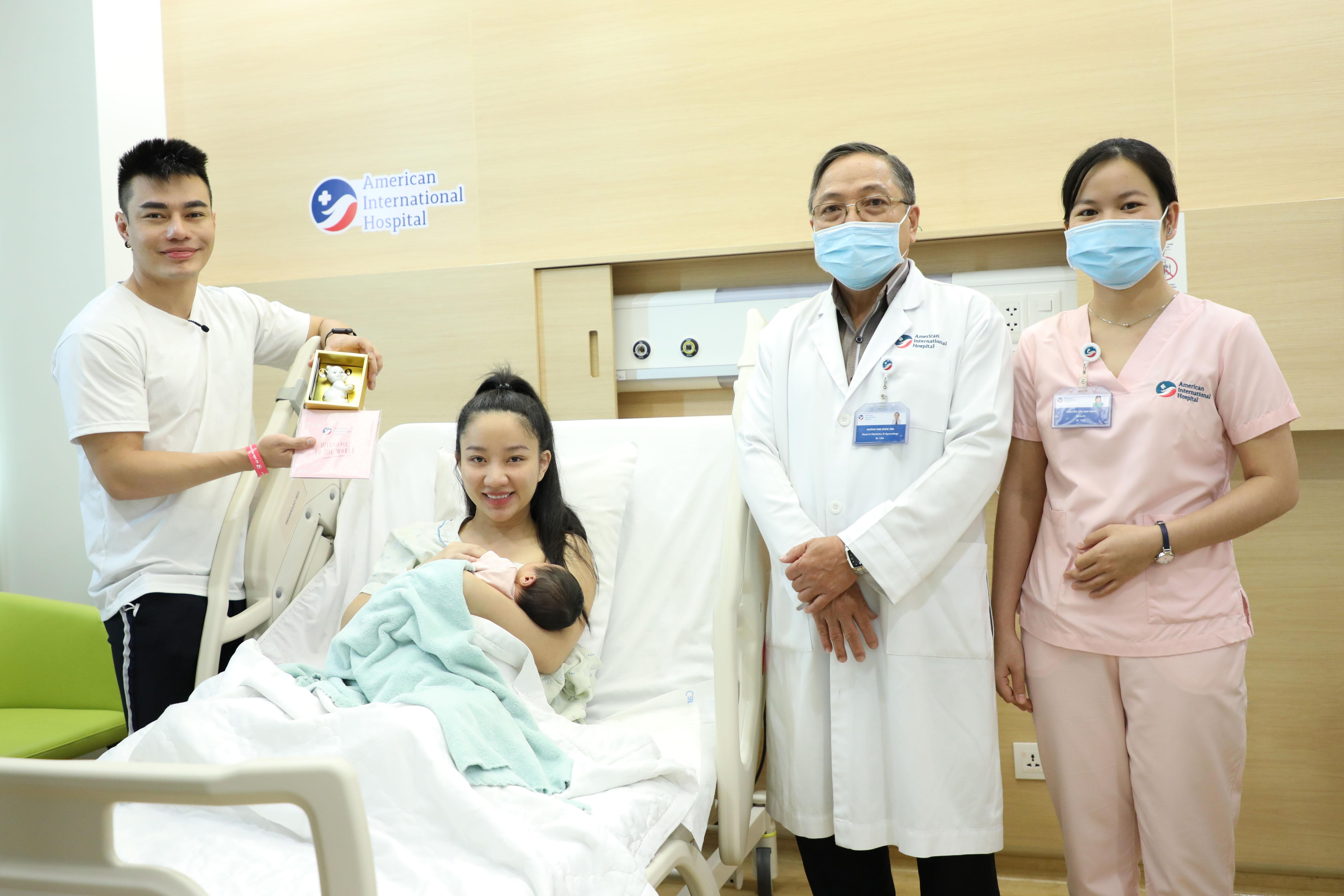 Le Duong Bao Lam and his wife welcomed the birth of the second princess